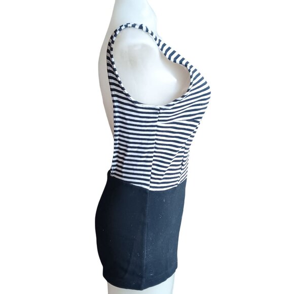 sz 12 True Vintage Black White Striped Womens Swimsuit Low Back Built-In Padding - Picture 3 of 8